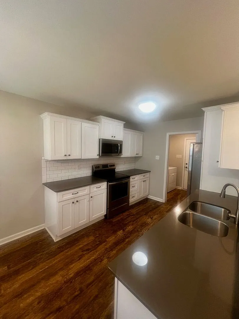 3369 Garden Club Drive — Photo 3