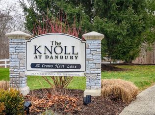 32 Crows Nest Ln UNIT 26, Danbury, CT 06810