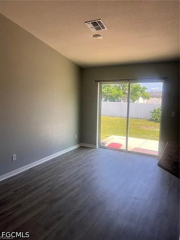 4 bed, 2.0 bath, 1613 sqft, $1,750 — Photo 4