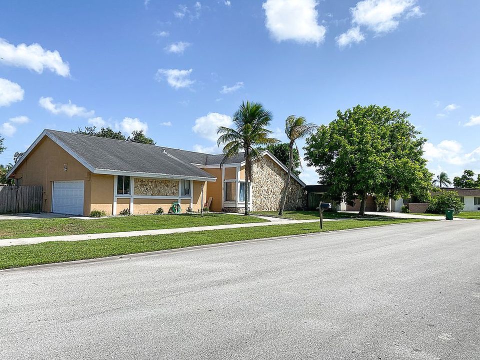 1st image of 8800 Paradise Dr