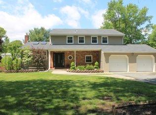 861 Middletown Lincroft Rd #R, Middletown, NJ 07748