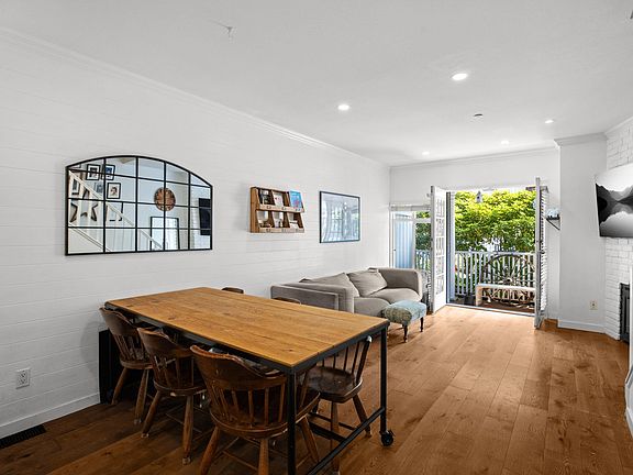 4th image of 2826 E Kent Ave S