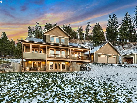 3rd image of 61615 High Valley Rd