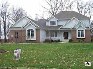 5717 Canyon Ridge Dr, Painesville, OH 44077