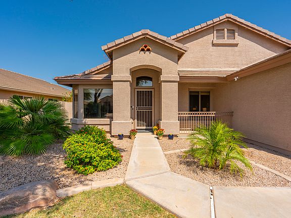 2nd image of 1450 E Carla Vista Dr