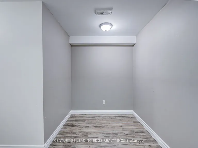 124 College St #9 — Photo 31