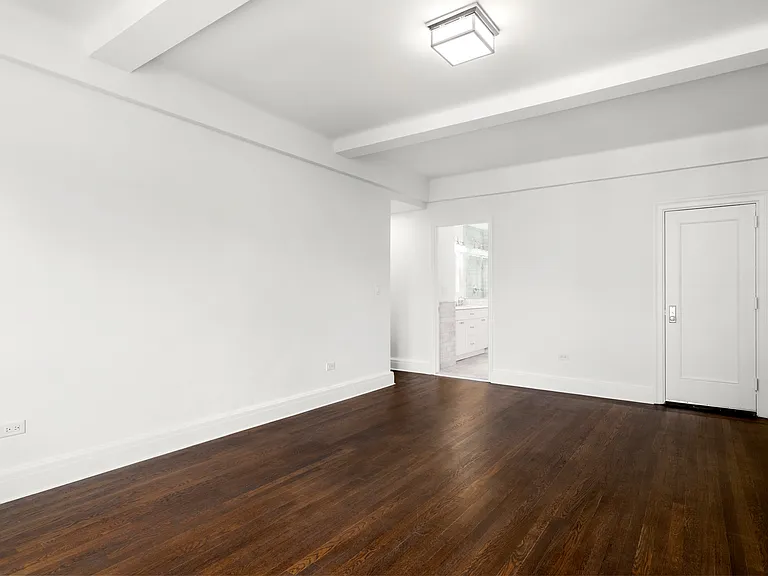 1085 Park Ave #8A — Photo 8