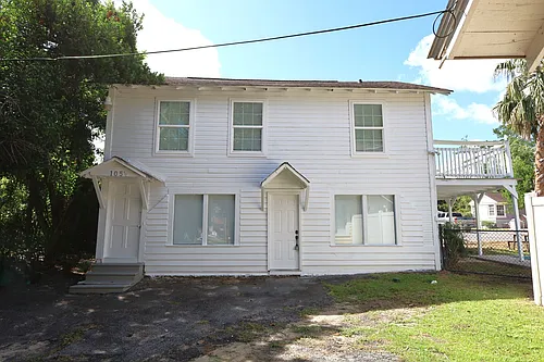 105 1/2 W Jane St Photo 1