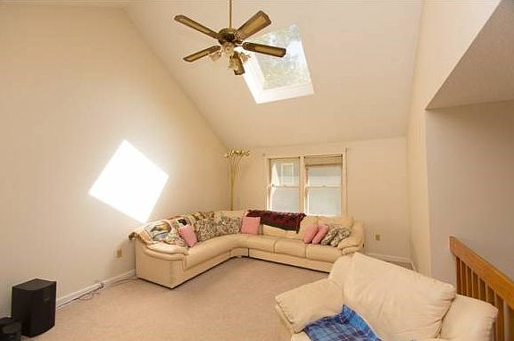 Living Room wSkylight