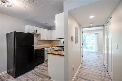1309 S Senate Ave — Photo 4