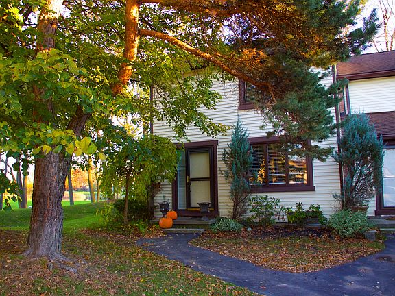 2nd image of 1254 Charlesgate Cir