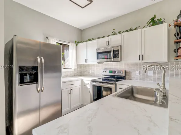 5 Gumtree Rd APT H3, Hilton Head Island, SC 29926