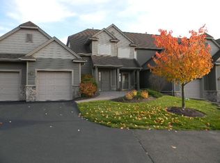10 Tillbrook Ct, Hamburg, NJ 07419