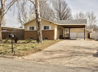 714 Edgewood Dr, Mulvane, KS 67110