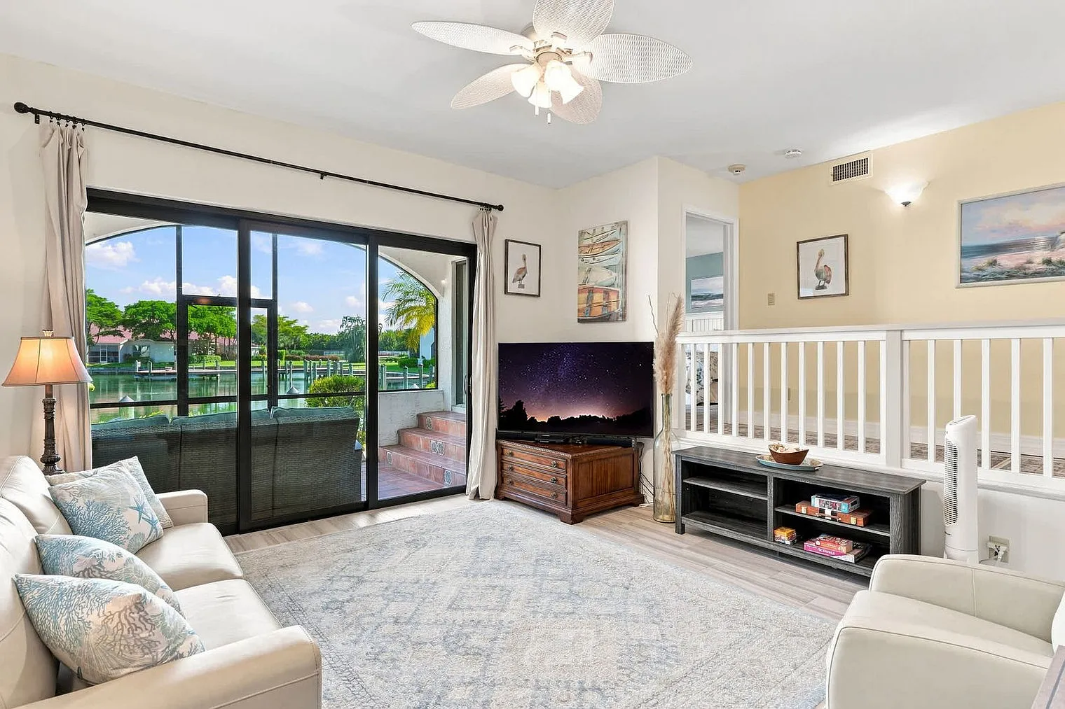2 bed, 2.0 bath, 1313 sqft, $5,514 — Photo 3