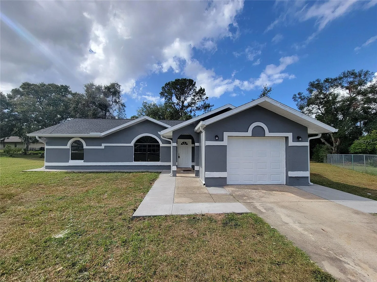 3 bed, 1154 sqft, $1,800 — Photo 1