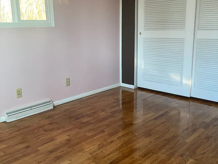 606 Lynn Dr — Photo 5