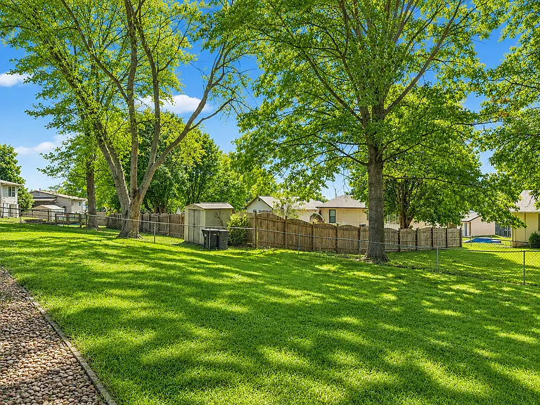 1788 Dandridge Ln — Photo 44