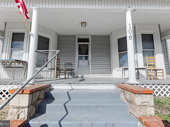4th image of 106 N Main St