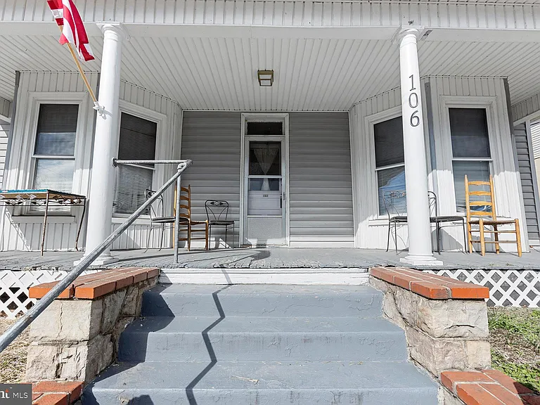 106 N Main St — Photo 4