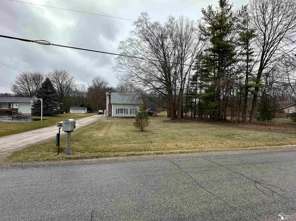 9405 Crabb Rd, Temperance, MI 48182