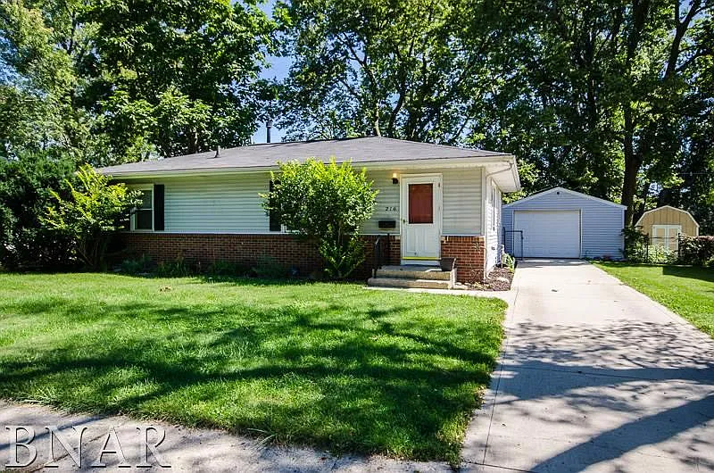 216 Meadowbrook Dr photo 1