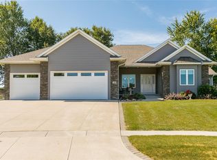 3401 Heartleaf Rd, Cedar Rapids, IA 52411