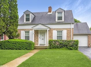 4545 W Pratt Ave, Lincolnwood, IL
