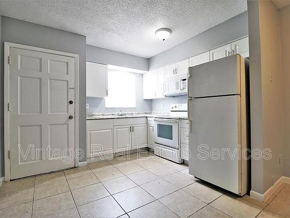 2nd image of 500 89th Ave N APT 6