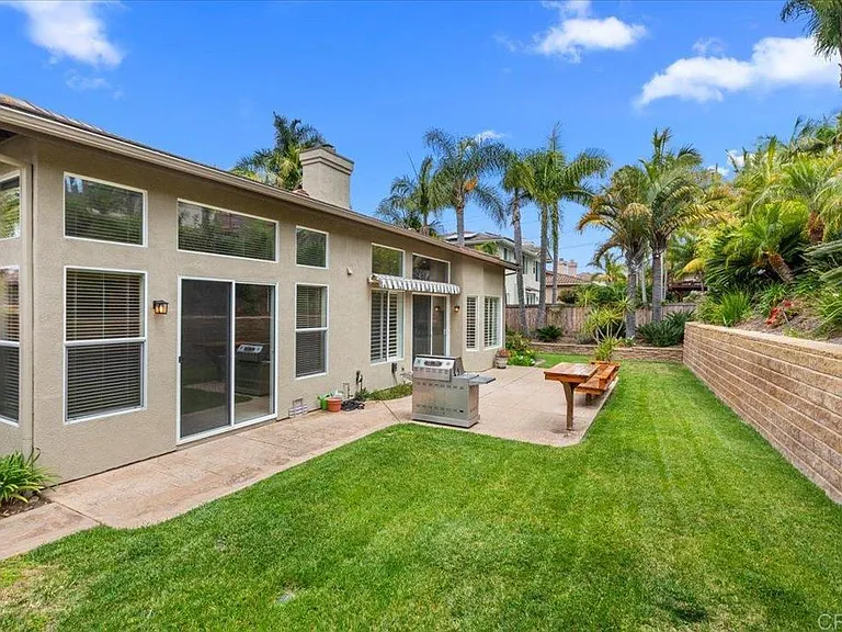 219 Pacific View Ln — Photo 39