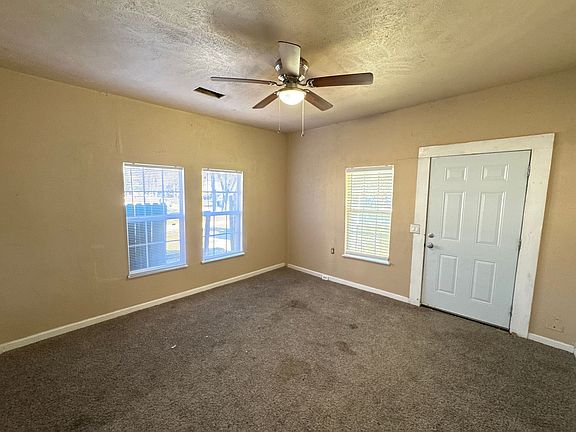 4th image of 903 Vine St