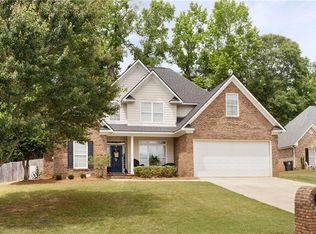 611 Shadow Wood Dr, Smiths Station, AL 36877