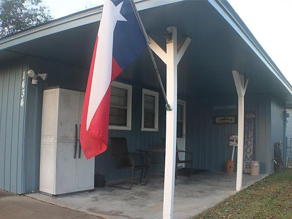 3rd image of 1434 E Taylor Lake Cir