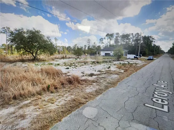 908 Leroy Ave, Lehigh Acres, FL 33972