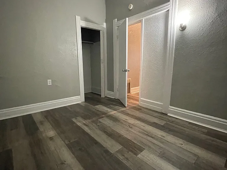 117 E Streicher St — Photo 5