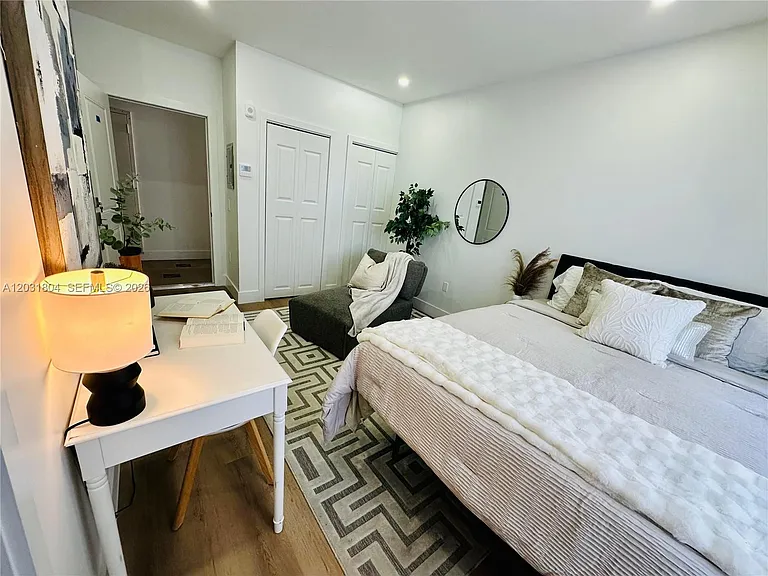 1619 Jefferson Ave #308 — Photo 3