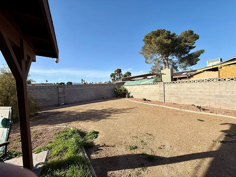 2126 Rawhide St — Photo 22