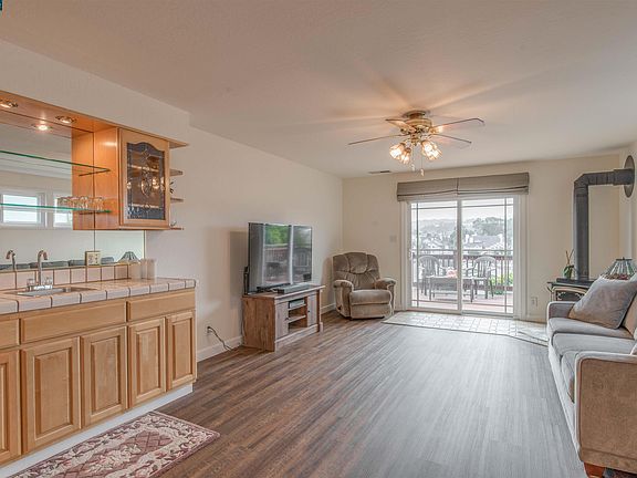 5th image of 1243 Baywood Ave