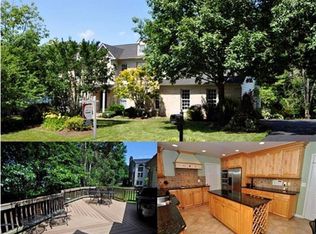 12520 Summer Pl, Herndon, VA 20171