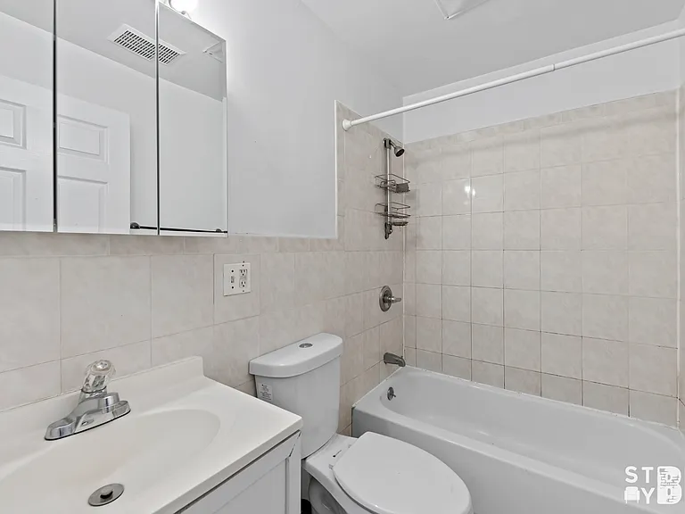 190 Skillman St #5 — Photo 6