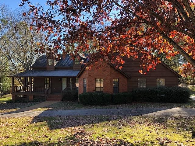 1st image of 256 Dogwood Ln