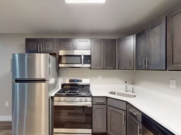 177 Irvington Ave APT 3G