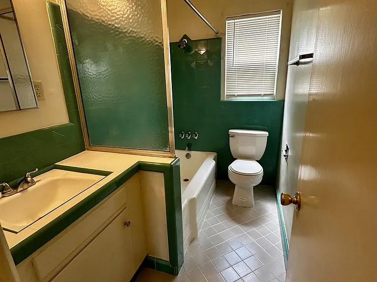 1116 N Louise St — Photo 25