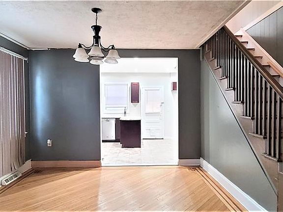 5th image of 14 Beekman St