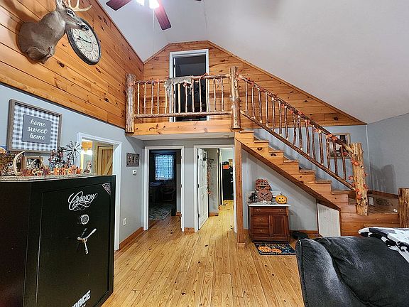 2 bedrooms and upstairs room