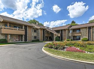 2101 W Good Hope Rd UNIT 207, Glendale, WI 53209