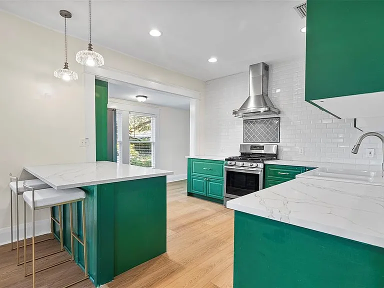 5709 N Suwanee Ave — Photo 9