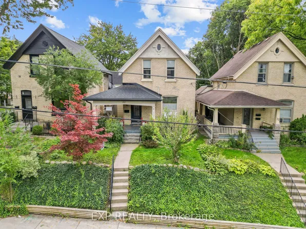 30 Springbank Dr, London, ON N6J 1E3