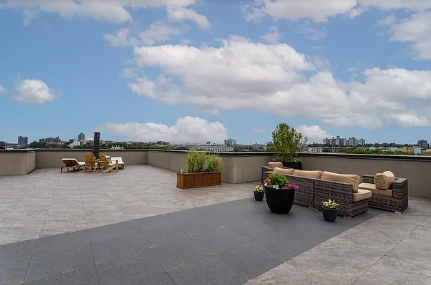 Rented by Bond New York | media 45