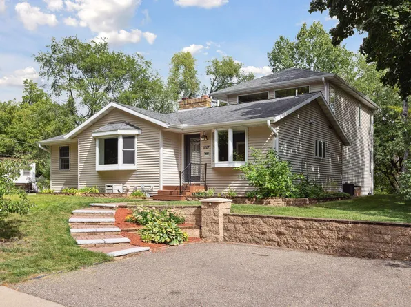 660 Lexington Pkwy S, Saint Paul, MN 55116